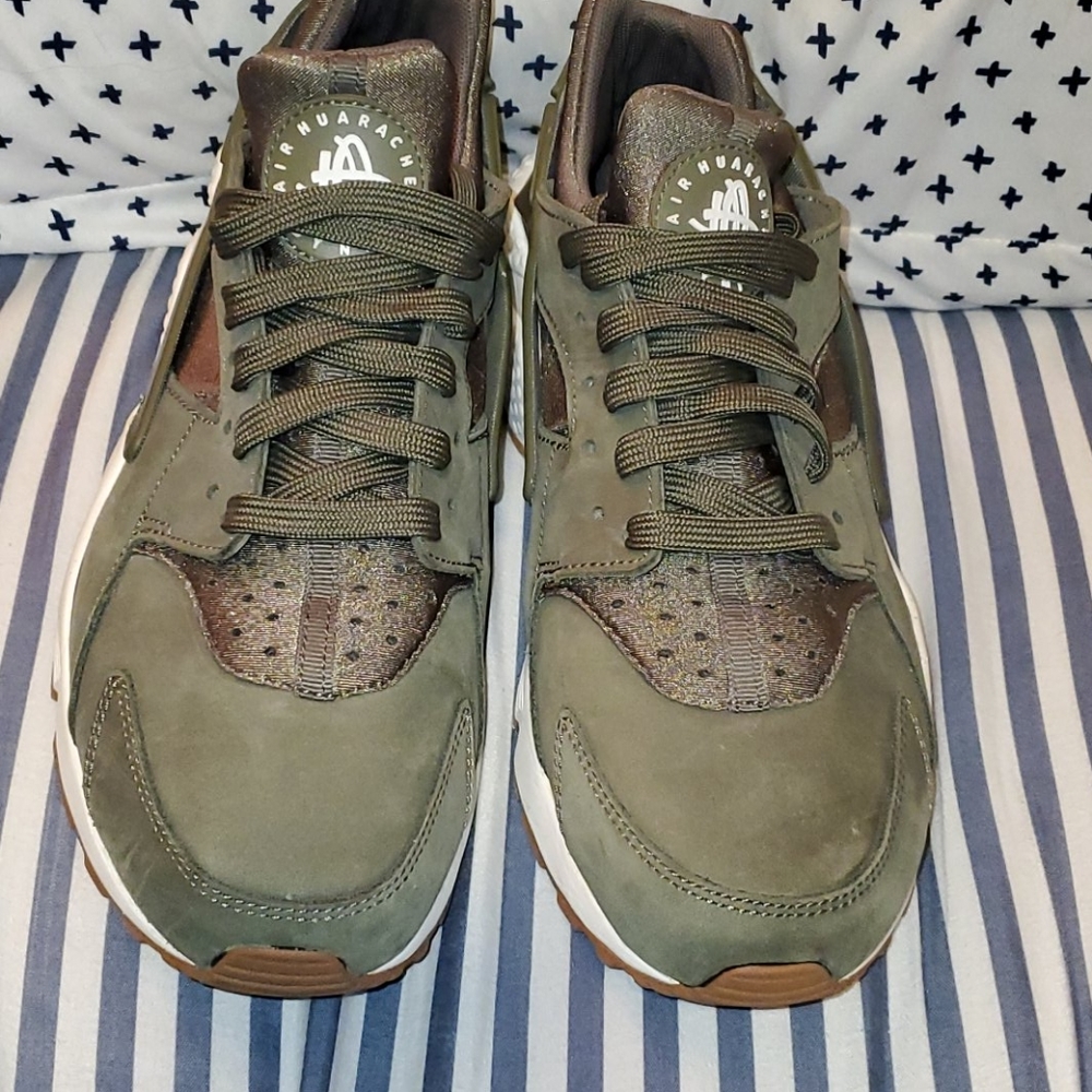 Nike Air Olive Green Huarache